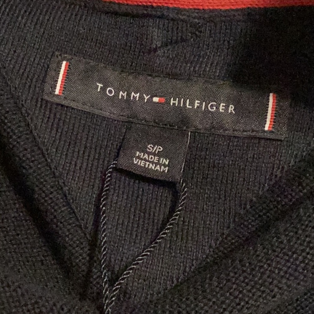 NWT Tommy Hilfiger Size S Men’s Half‎ Zip Sweater - Picture 4 of 6